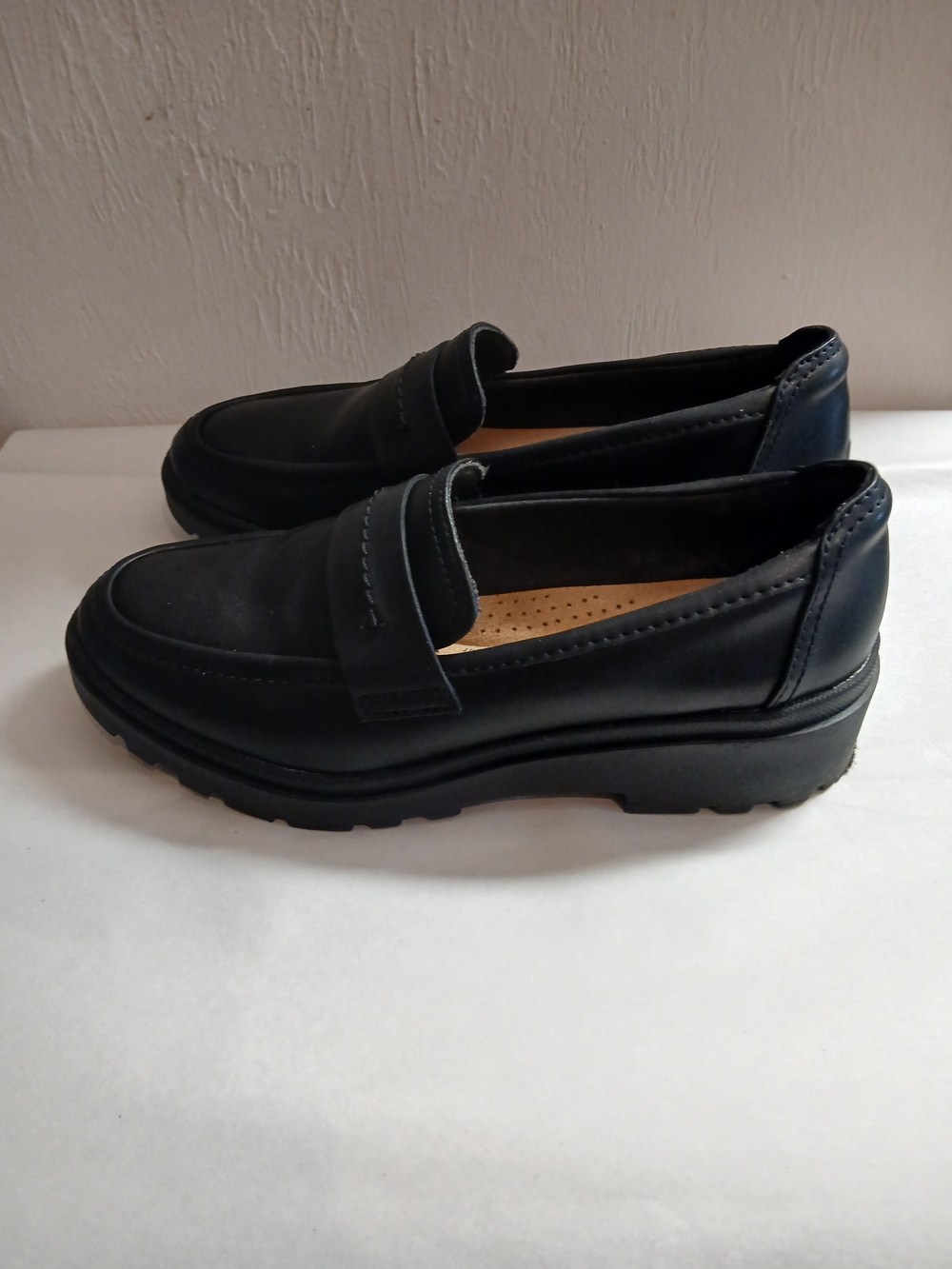 Clark's Woman's Black Leather Penny Loafers - Picture 2 of 7